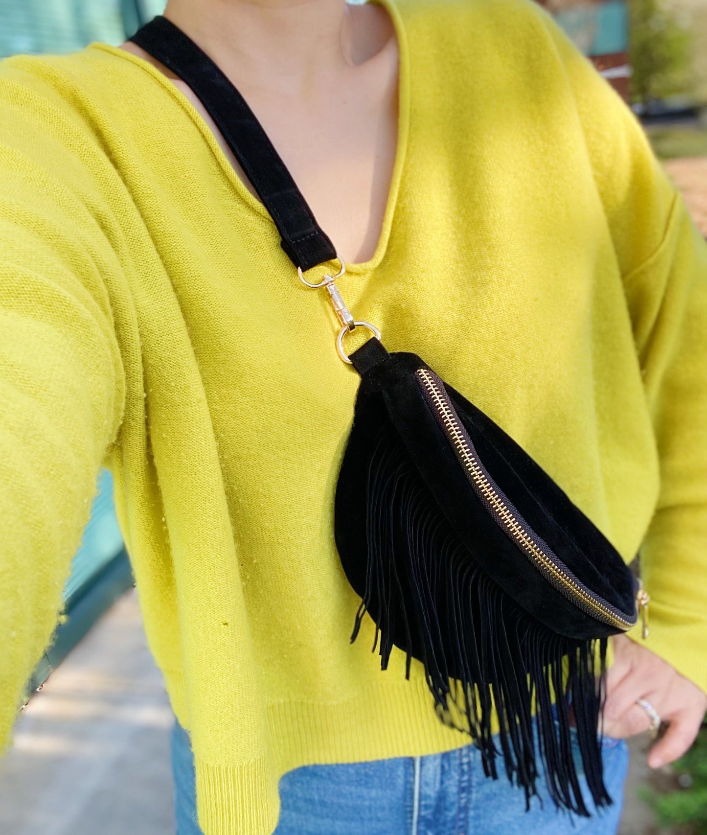 Convertible Fringe Sling Bag – Detachable Fringe Crossbody Purse with Adjustable Strap